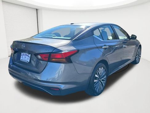 Used 2024 Nissan Altima 2.5 SV FWD image 5