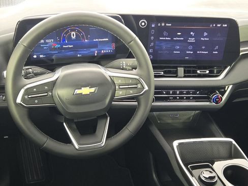 New 2026 Chevrolet Equinox LT FWD image 29