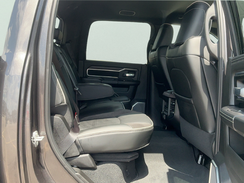New 2026 RAM 2500 Laramie AWD/4WD image 12