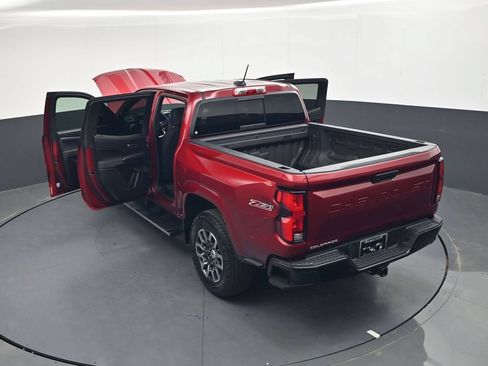 Used 2026 Chevrolet Colorado Z71 w/ Technology Package AWD/4WD image 38