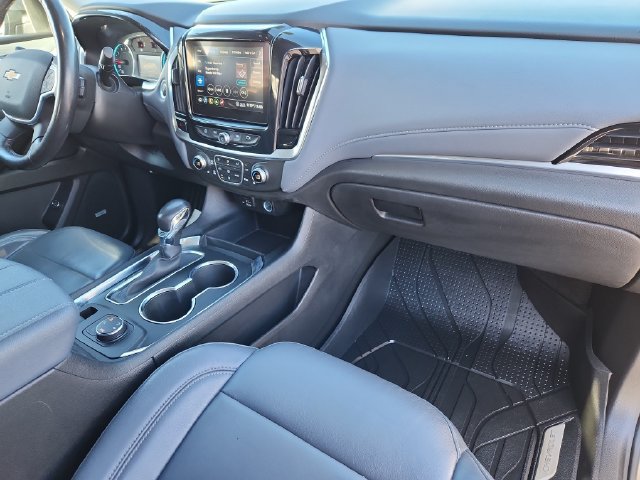 Used 2021 Chevrolet Traverse LT w/ LT Premium Package AWD/4WD image 24