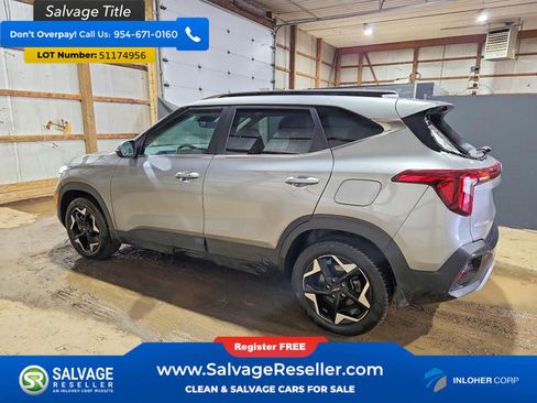 Used 2024 Kia Seltos EX AWD/4WD image 3
