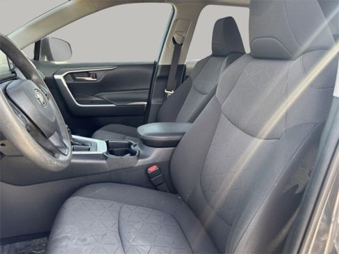 Used 2019 Toyota RAV4 XLE image 12