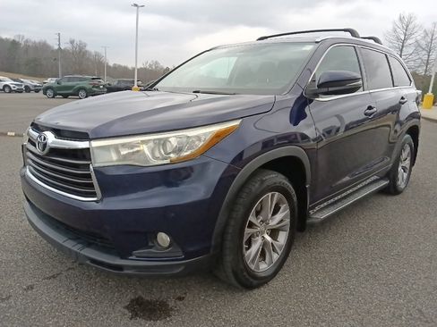 Used 2015 Toyota Highlander XLE image 7