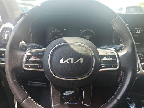 Used 2022 Kia Sorento SX Prestige w/ Rust Color Package AWD/4WD image 7