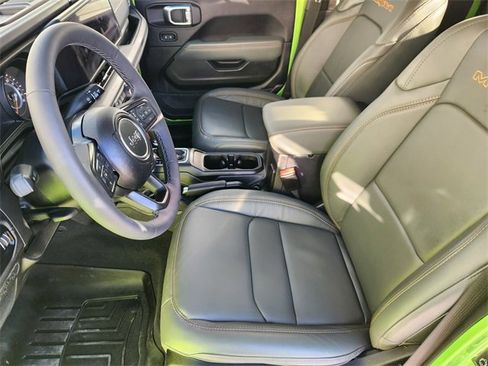 Used 2025 Jeep Gladiator Mojave w/ Convenience Group image 14