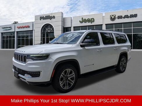 Certified 2024 Jeep Wagoneer L Series II AWD/4WD image 7