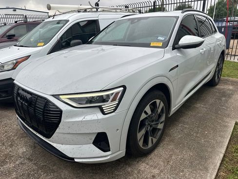 Used 2022 Audi e-tron Premium AWD/4WD image 1