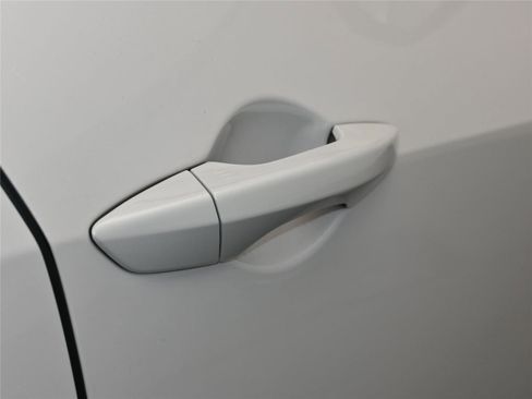 Used 2023 Acura RDX SH-AWD w/Tech image 16