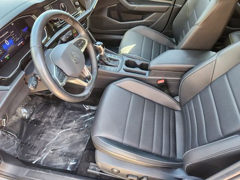 Used 2024 Volkswagen Jetta SE image 13