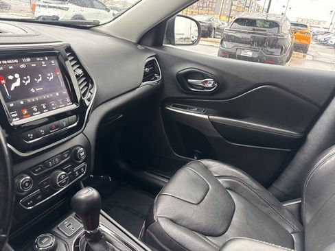 Used 2021 Jeep Cherokee Limited w/ Elite Package image 24