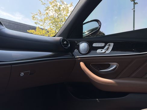 Used 2018 Mercedes-Benz E 63 AMG S image 22