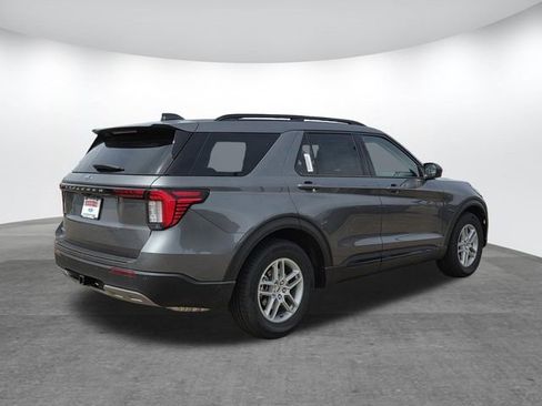 New 2026 Ford Explorer Active RWD image 2