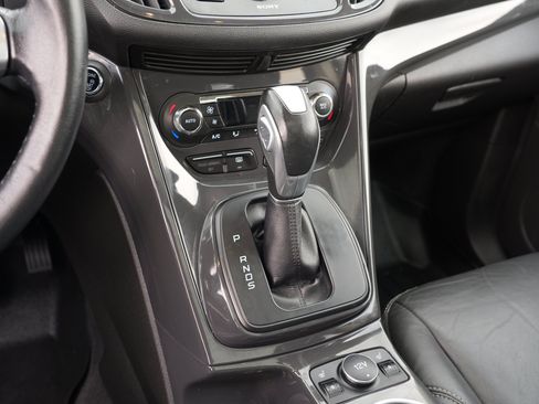Used 2015 Ford Escape Titanium w/ Equipment Group 301A AWD/4WD image 23