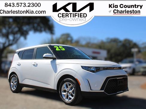 Certified 2025 Kia Soul LX image 1