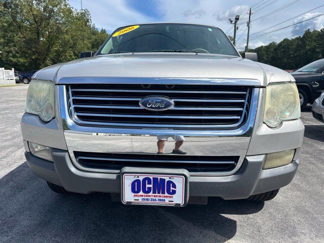 Used 2006 Ford Explorer XLT AWD/4WD image 2