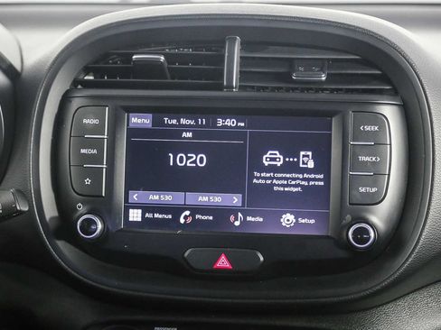 Used 2023 Kia Soul LX image 13