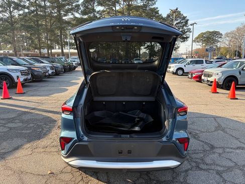 Used 2024 Buick Envista Preferred w/ Convenience I Package image 9