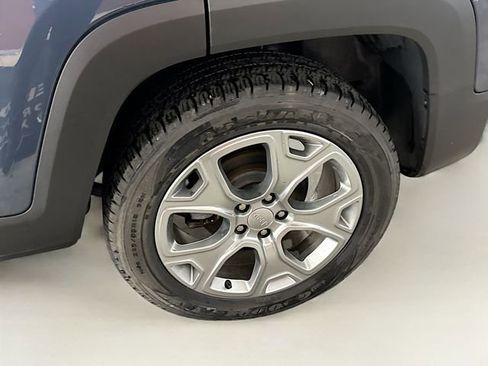 Used 2020 Jeep Renegade Limited image 29