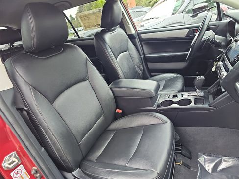 Used 2017 Subaru Outback 2.5i Premium image 10