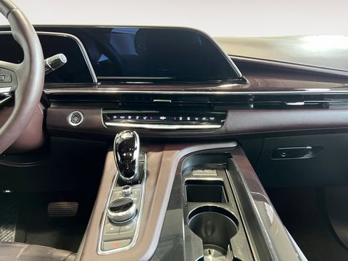 Certified 2023 Cadillac Escalade ESV Sport Platinum w/ LPO, ONYX Package AWD/4WD image 9