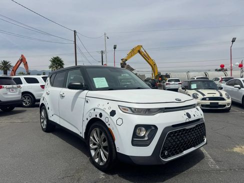 Used 2021 Kia Soul LX FWD image 13