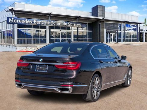Used 2016 BMW 750i xDrive image 7