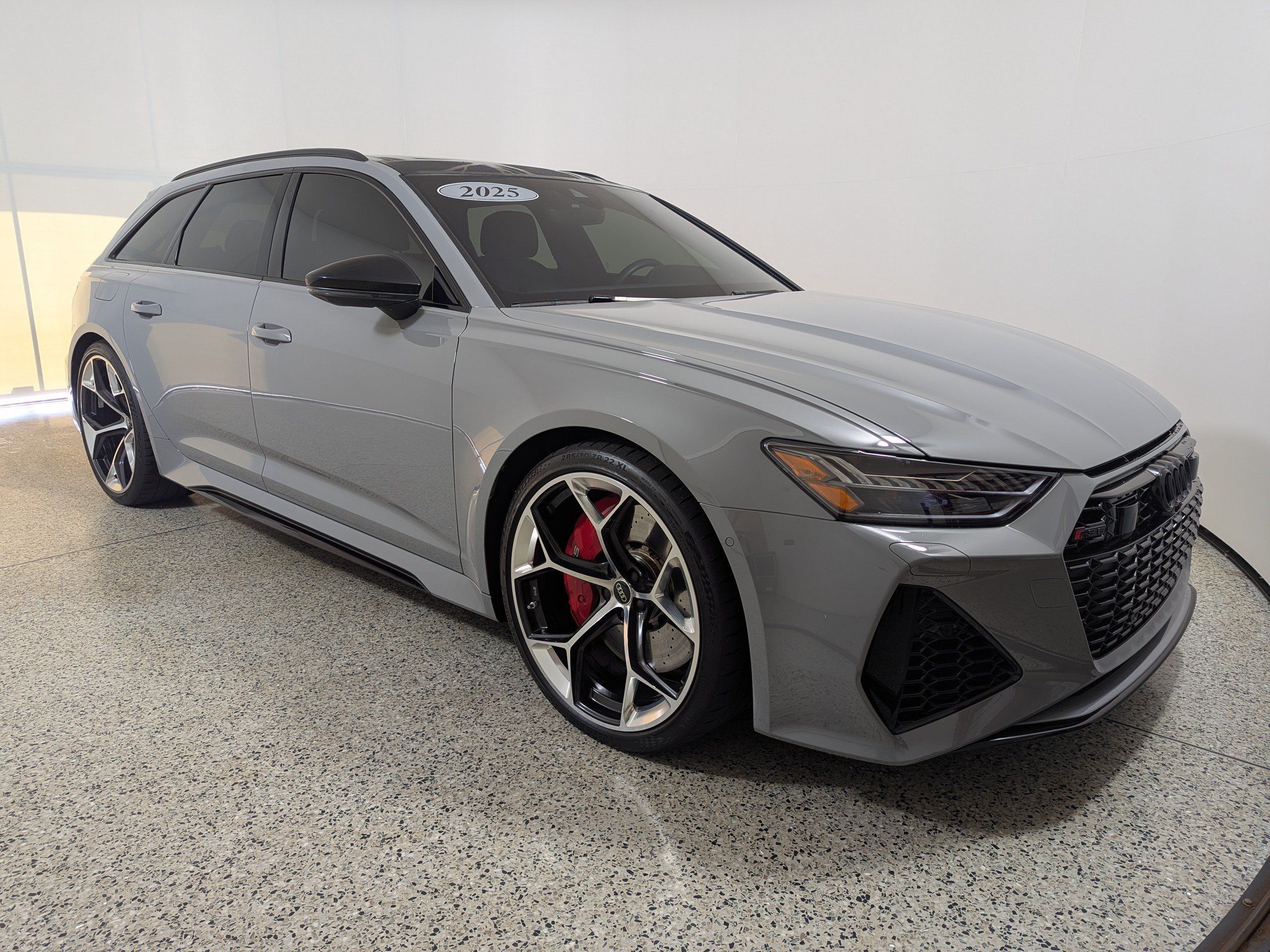 Certified 2025 Audi RS 6 performance w/ Black Optic Package AWD/4WD image 1