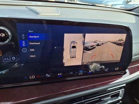 New 2025 Chevrolet Traverse Z71 w/ Enhanced Driving Package image 13