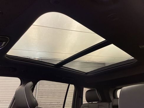 New 2025 Jeep Grand Cherokee Summit image 16