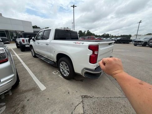 Used 2025 Chevrolet Silverado 1500 LTZ w/ LTZ Premium Package AWD/4WD image 16
