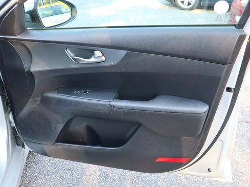 Used 2021 Kia Forte LXS FWD image 14