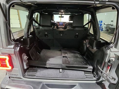 Used 2021 Jeep Wrangler Unlimited Rubicon image 28