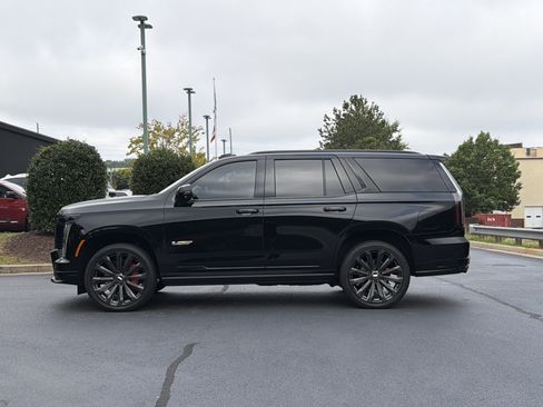 Used 2025 Cadillac Escalade V AWD/4WD image 13