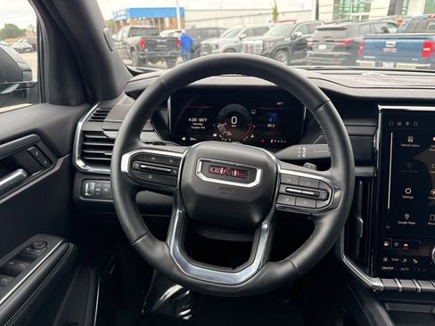 Used 2025 GMC Acadia Elevation image 15