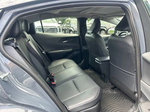 Used 2024 Toyota Prius XLE FWD image 18