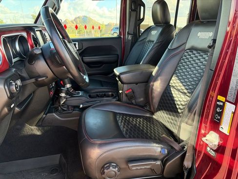 Used 2021 Jeep Gladiator Rubicon AWD/4WD image 19