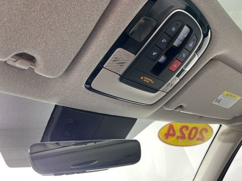 Used 2024 Hyundai Palisade Limited image 29