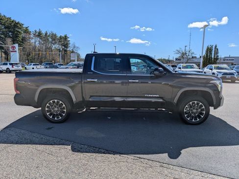 Used 2023 Toyota Tundra Limited AWD/4WD image 7