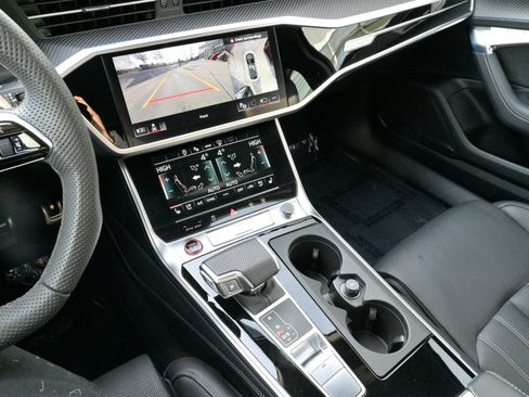 Used 2025 Audi RS 6 performance image 28