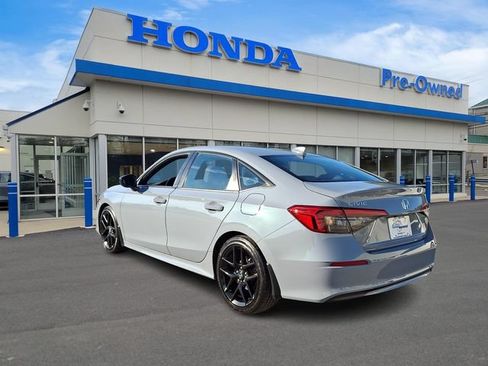 Used 2023 Honda Civic Sport image 6