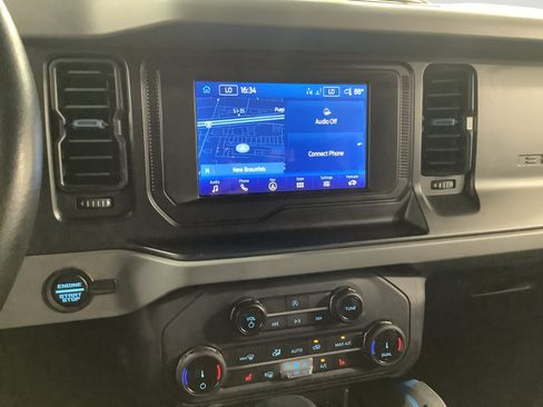Used 2022 Ford Bronco Black Diamond AWD/4WD image 17