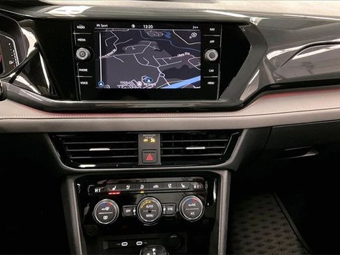 Used 2022 Volkswagen Taos SEL image 26