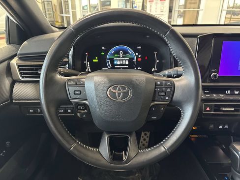 Certified 2025 Toyota Camry SE FWD image 14