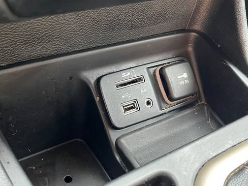 Used 2014 Jeep Cherokee Limited FWD image 27