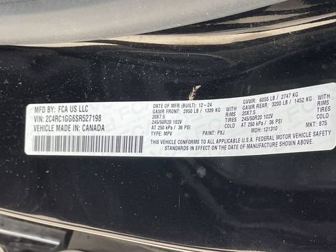 Used 2025 Chrysler Pacifica Limited FWD image 32