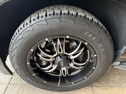 Used 2015 Chevrolet Tahoe LTZ AWD/4WD image 10