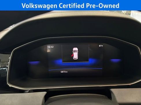 Certified 2025 Volkswagen Jetta SE w/ Sunroof Package image 19