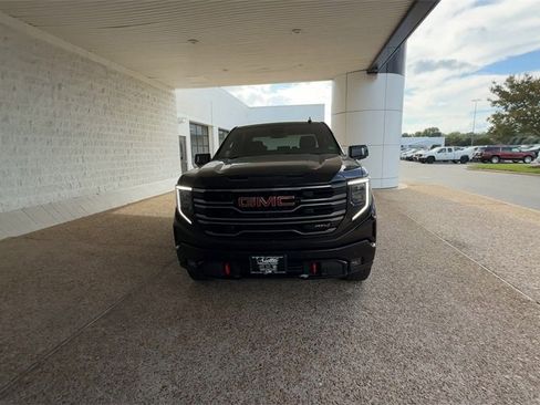 Certified 2025 GMC Sierra 1500 AT4 image 3