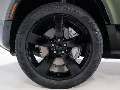 New 2026 Land Rover Defender 110 X-Dynamic SE AWD/4WD image 9